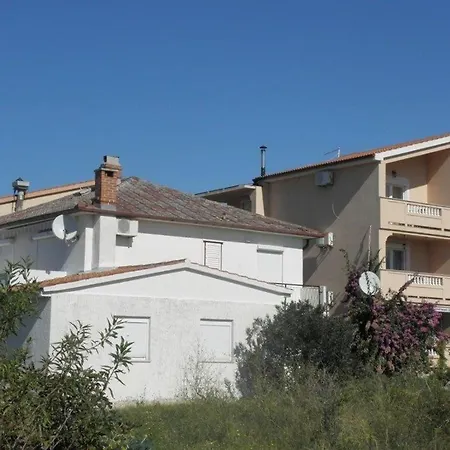 Jasko 2895 Pensión Barbat na Rabu